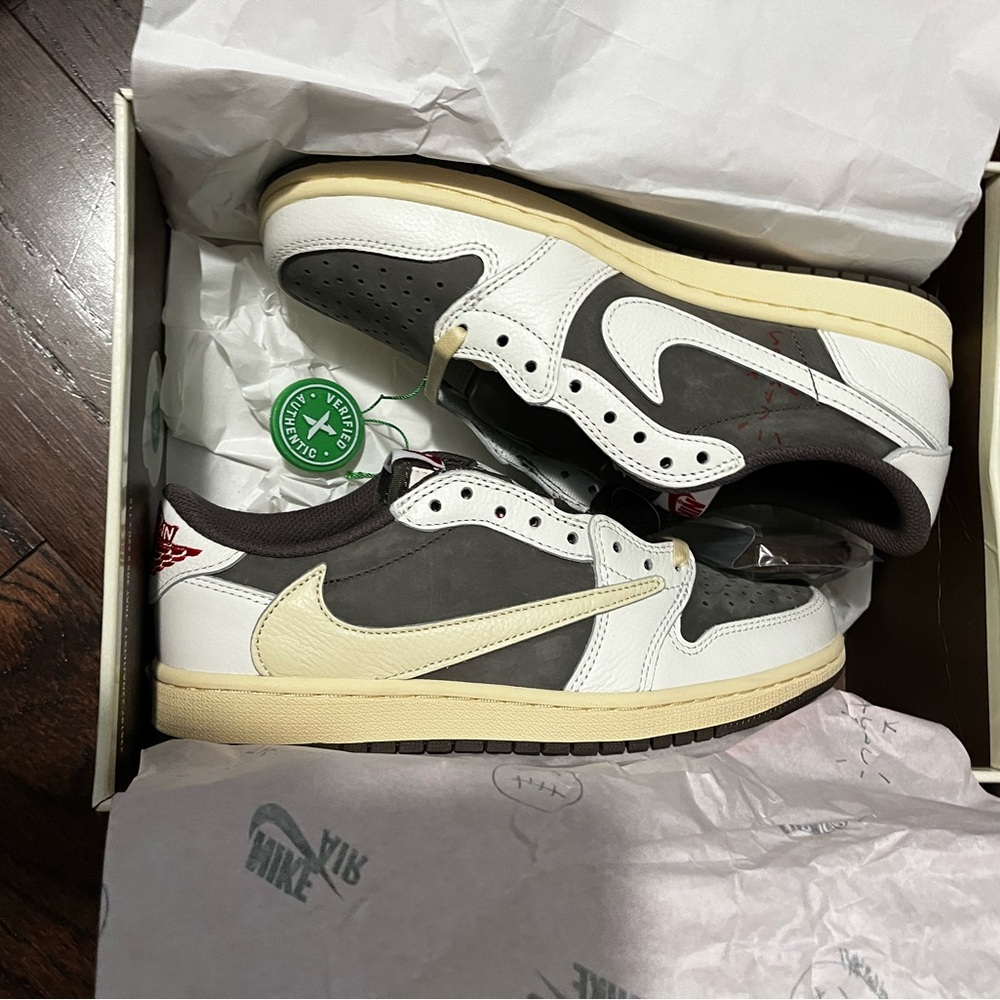 Travis Scott reverse mocha